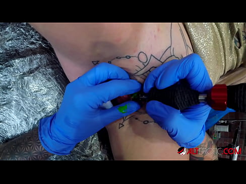 ❤️ Äärimmäisen tatuoitu hottie Sully Savage sai tatuoinnin klitorikseen ☑ Pornovideo at fi.stroybassein.ru ❌❤
